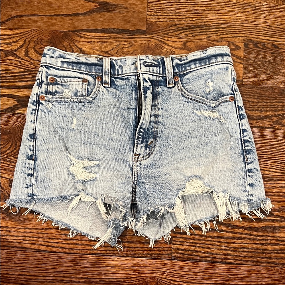 Abercrombie high rise mom Shorts